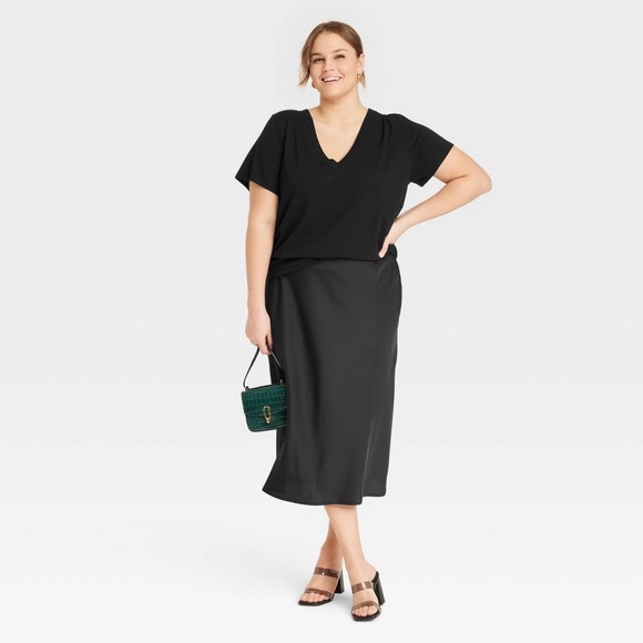 Ava & Viv Black V-Neck Tee Women’s Plus Size 4x - Picture 3 of 10